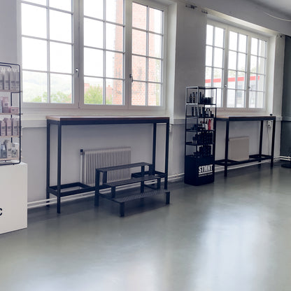 STUDIO MIETE | Mehrere Tage-Studio-LEPSCHI Creative Studio AT-150 m² purer Freiraum für deine Projekte Suchst du nach dem perfekten Spot für dein nächstes Kreativprojekt oder Event? Dann wirst du unser LEPSCHI creative studio lieben.Ein lichtdurchflutetes Loft, das so wandelbar ist wie deine Ideen. Was dich erwartet: Licht & Luft: Cooles Loft-Design mit riesigen Fenstern und Freiraum auf ganzer Fläche Technik ready: 65" Smart-TV, 2 Teufel Boxen (Stereo), Starkstrom, Kabeltrommeln & Foto-/Video-Hintergrundsy